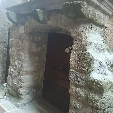 Casa Nella Roccia *