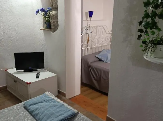 Casa Nella Roccia *